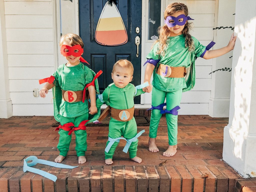 DIY Halloween Costumes: Teenage Mutant Ninja Turtles